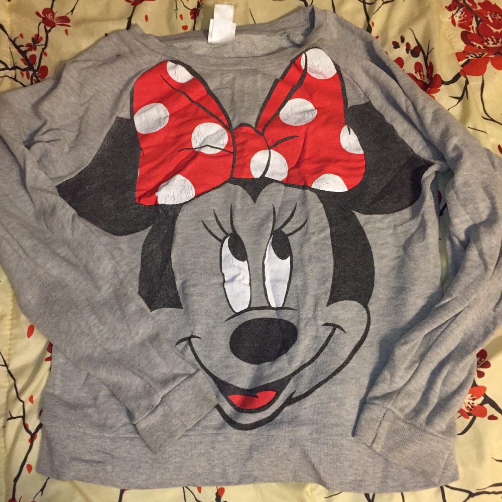 Sweaters. - Picture 2 of 7